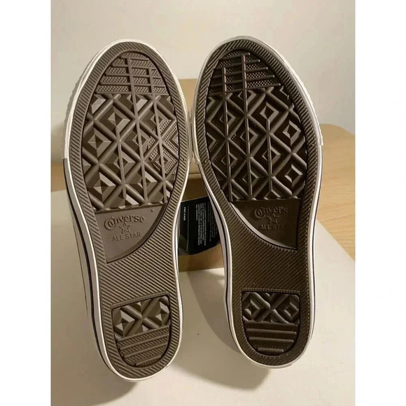 935. NEW! Converse-Gray-US 5.5 Mens - Picture 2 of 4